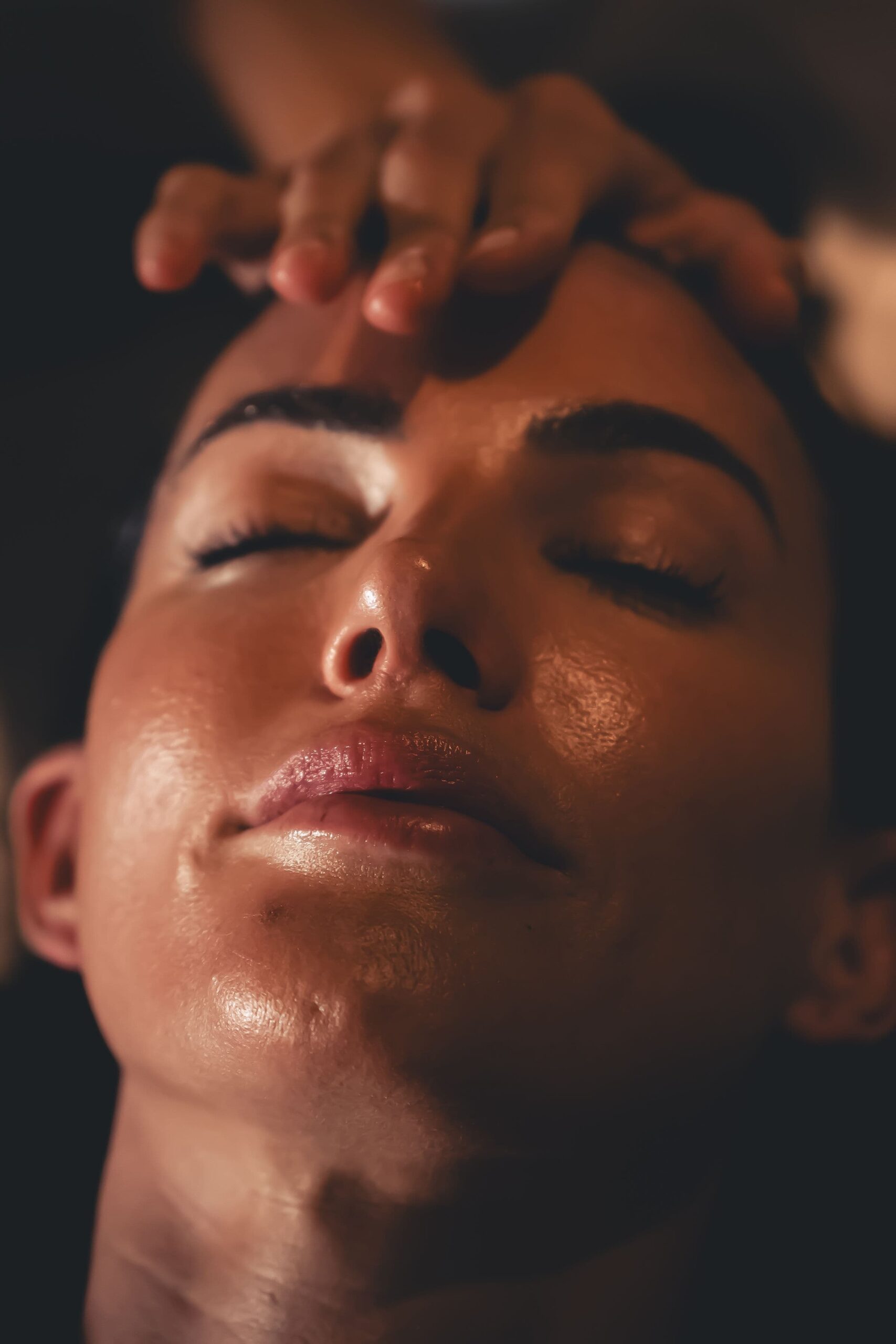 Essential Face Reset facial sculpting ritual
